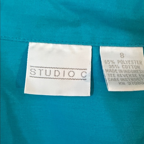 Studio C Turquoise Sleeveless Button-Down Shirt - Picture 2 of 3